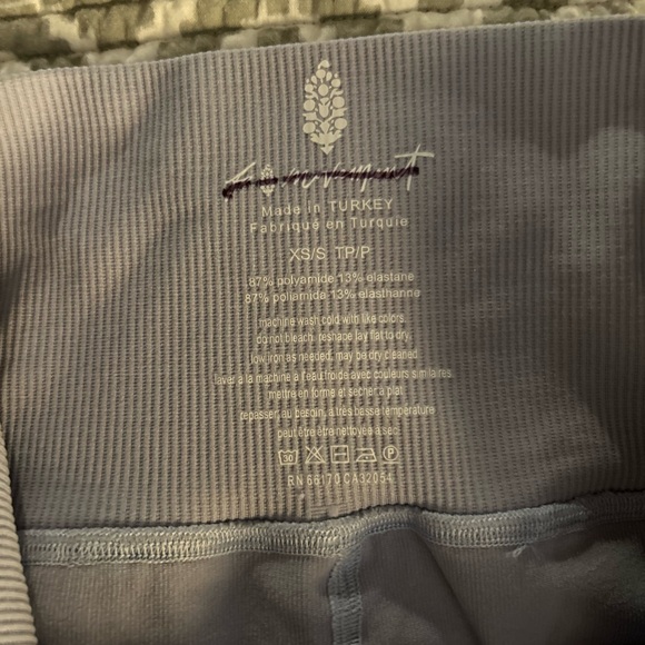 Free People Dip It High Shorts NWOT - Picture 4 of 5